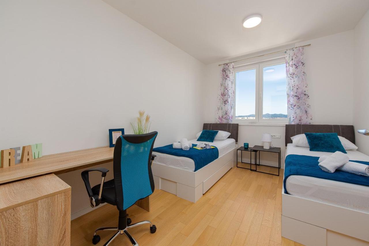 Stella Maris 2bdr, Balcony, Sea View, Garage, Bbq * Zadar