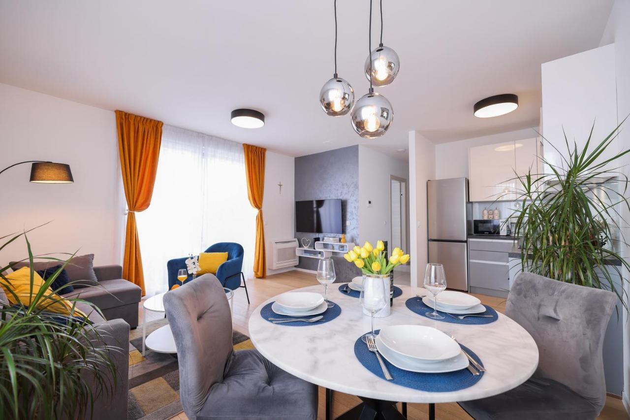 Stella Maris 2bdr, Balcony, Sea View, Garage, Bbq Apartment Zadar