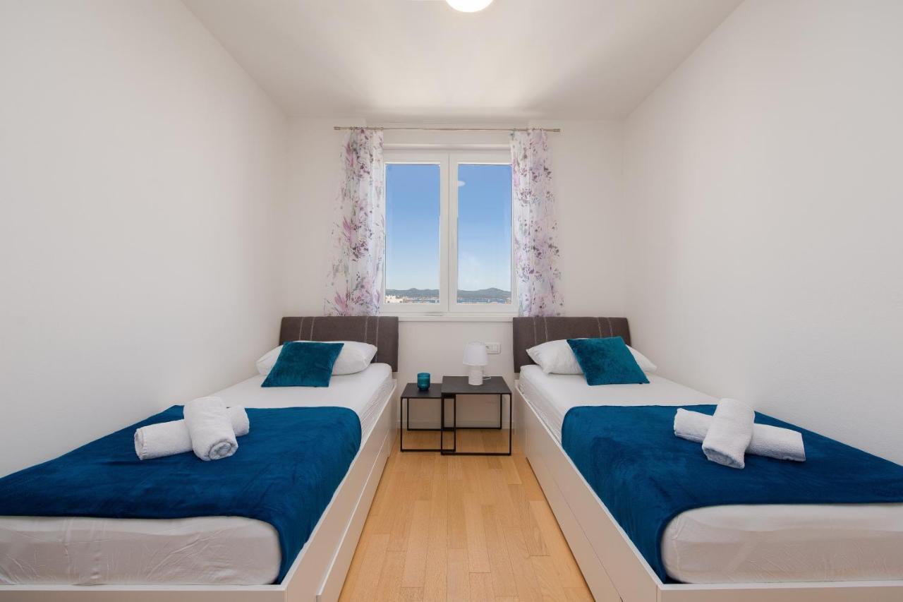 Stella Maris 2bdr, Balcony, Sea View, Garage, Bbq