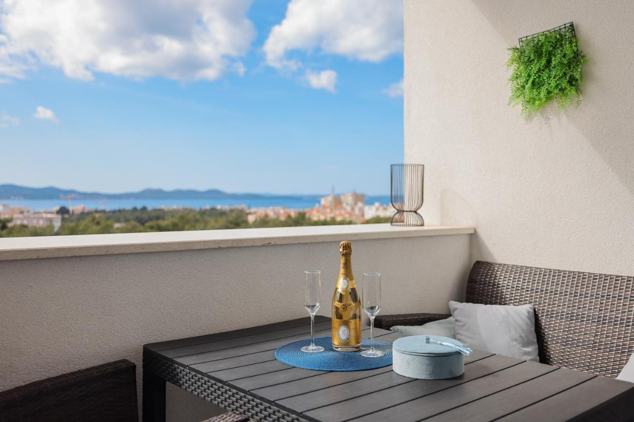 Stella Maris 2bdr, Balcony, Sea View, Garage, Bbq Apartment *