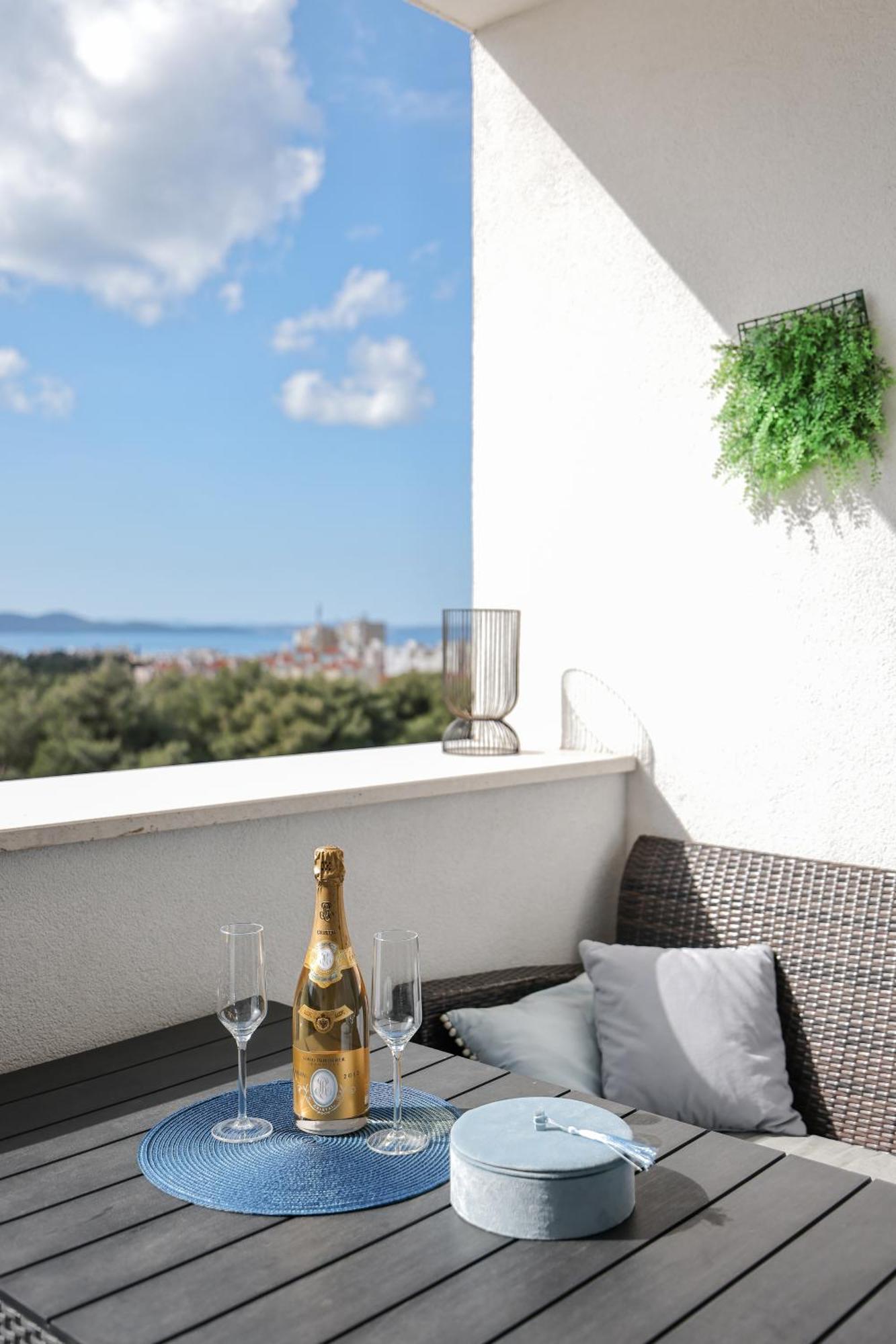 Stella Maris 2bdr, Balcony, Sea View, Garage, Bbq Zadar
