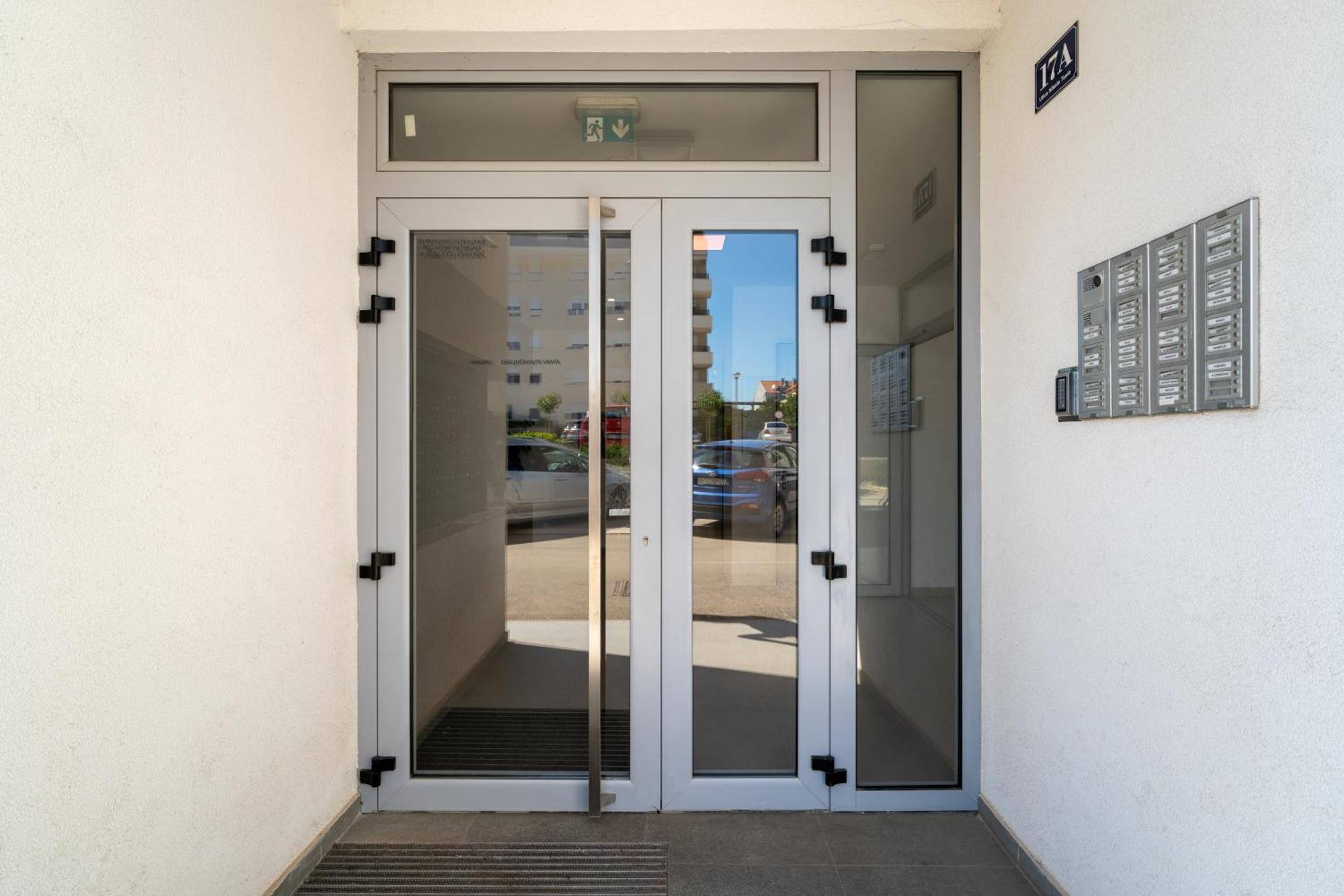 Appartement Stella Maris 2bdr, Balcony, Sea View, Garage, Bbq Zadar